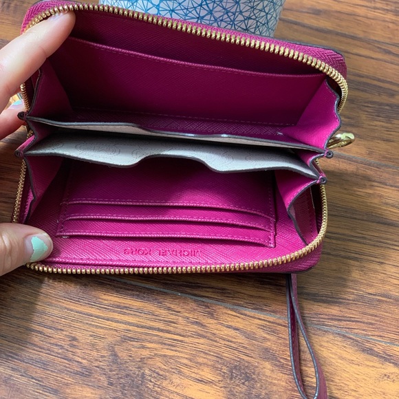 MICHAEL Michael Kors Raspberry Wristlet - Picture 2 of 2